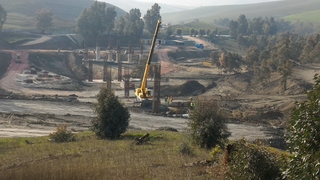Highway penetration link from Tizi Ouzou to the Algeria East-West Highway at Djebahia