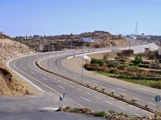 Study and Design of Al Jubail - Al Qassim Expressway